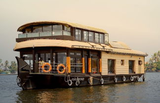 Photo 1 - Luxury Houseboat