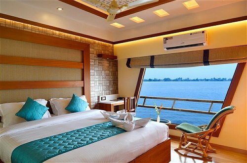 Foto 15 - Luxury Houseboat