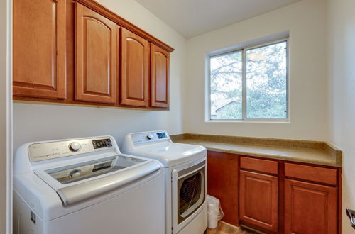 Photo 5 - Spacious Flagstaff Townhome: 3 Mi to Downtown