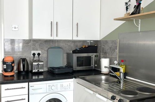 Foto 5 - Comfortable and Convenient 1-bed Apart in Romford