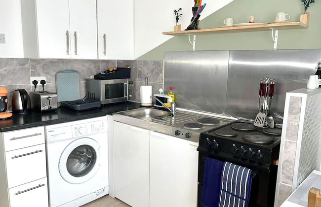 Apartment - Sleeps 2 - Parking - Station Close - Foto 3
