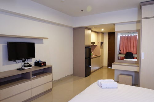 Photo 21 - Best Price Studio Apartment The H Residence near MT Haryono