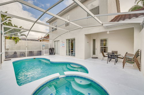 Foto 1 - Modern Davenport Townhome w/ Pool: 9 Mi to Disney