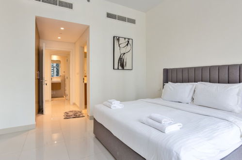 Photo 4 - Luxury StayCation - Huge 2 Bedroom Lav