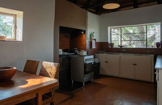 Shalimpo Safari Home - Mashatu Game Reserve - Photo 4