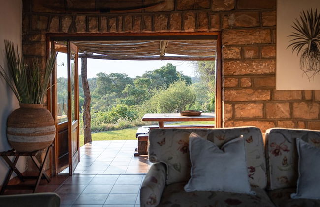 Shalimpo Safari Home - Mashatu Game Reserve - Photo 5