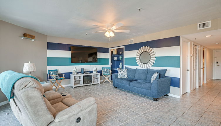 Photo 1 - Myrtle Beach Condo: Private Balcony & Pool Access