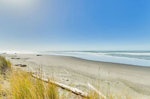 Photo 24 - Peaceful Arcata Getaway - Walk to the Beach