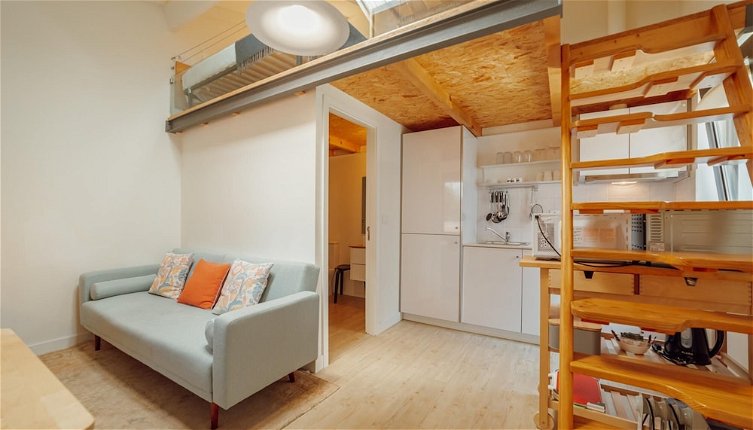 Photo 1 - Mezzanine Stylish Apartment Q