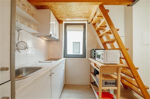 Photo 10 - Mezzanine Stylish Apartment Q