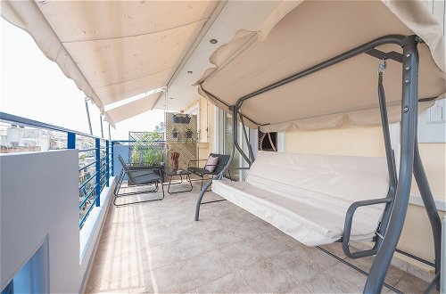 Photo 29 - Luxury Loft With a Balcony by Cloudkeys