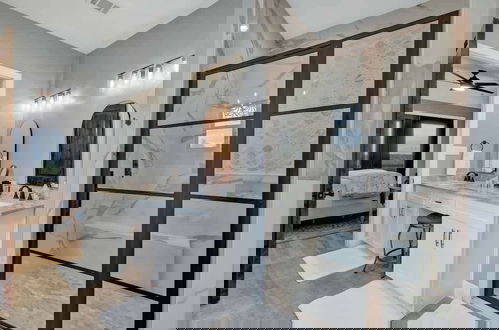 Photo 15 - The Heavy Pour