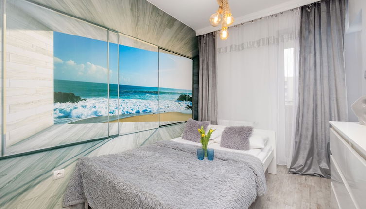 Photo 1 - Beach Wave Apartment by Renters Prestige