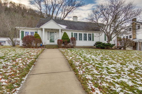 Foto 25 - Charming & Spacious Olean Home w/ 2 Fireplaces