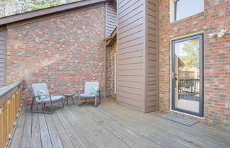 Foto 2 - Pet-friendly Durham Retreat w/ Fireplace & Deck