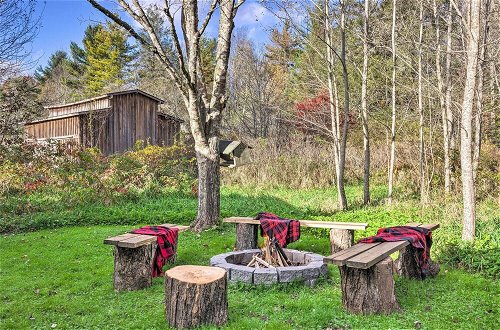 Photo 10 - Cozy Mountain Cottage w/ Fire Pit + Near Skiing