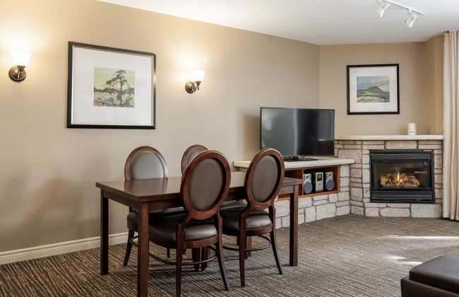 Horseshoe Valley Suites - The Glade - Photo 13