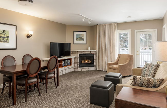 Horseshoe Valley Suites - The Glade - Photo 29