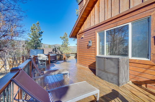 Foto 17 - Big Bear Lake Cabin Rental w/ Hot Tub & Fire Pit