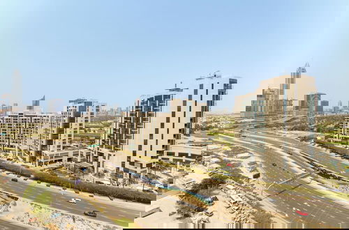 Photo 26 - Maison Privee - Tranquil Apt w/ Mesmerizing Views cls to Marina