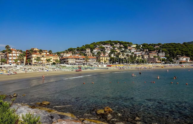 Laigueglia Beach in Laigueglia - Foto 20