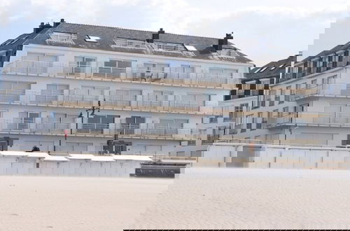 Foto 19 - Apartment in Zeedijk With Stunning Sea View