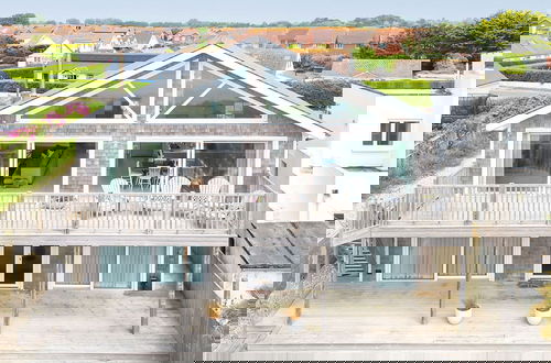 Foto 1 - Hamptons Style Lux Beach House