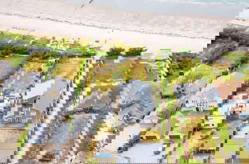 Foto 41 - Hamptons Style Lux Beach House