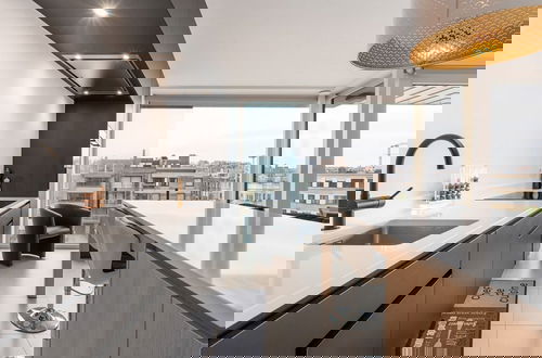 Foto 5 - Stylish Apartment Near the Center