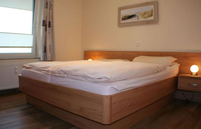 152 in the Trafalgar House - Photo 2
