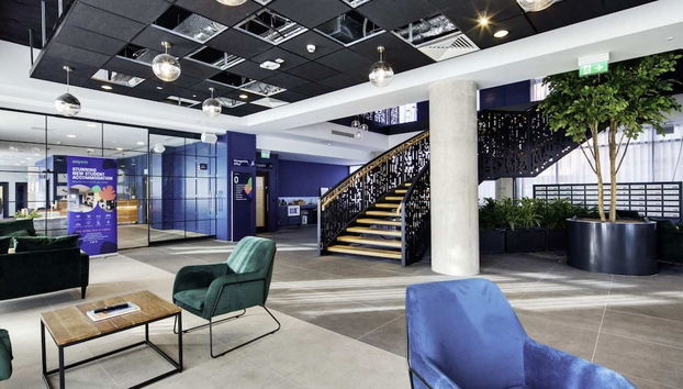 Coin salon dans le hall