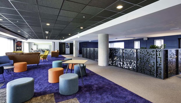 Coin salon dans le hall