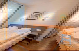 Photo 2 - Comfy Apartment With 1 Bedroom and Balcony 53