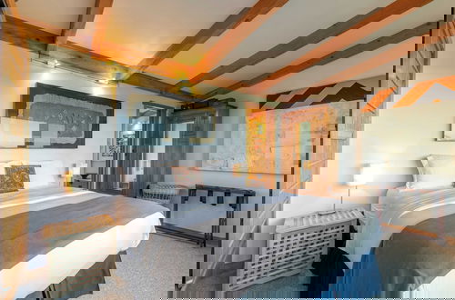 Photo 2 - Heron Rook Cottage by Avantstay Panoramic View