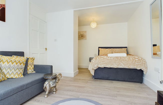 Charming Studio With Free Parking in Chelmsford - Foto 1