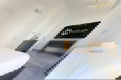 Foto 11 - Elite LUX Holiday Homes - Beachside Haven Stylish 1 BHK in JBR Dubai