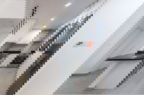 Foto 8 - Elite LUX Holiday Homes - Beachside Haven Stylish 1 BHK in JBR Dubai