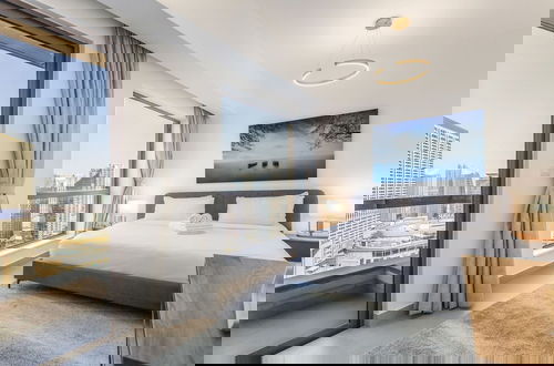 Foto 9 - Elite LUX Holiday Homes - Beachside Haven Stylish 1 BHK in JBR Dubai