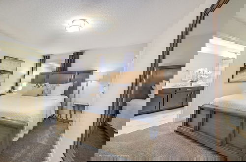 Foto 2 - 5 Bed Storey Lake Beautiful Townhome! 5 Bedroom Townhouse by RedAwning