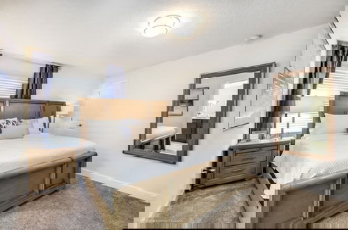 Foto 3 - 5 Bed Storey Lake Beautiful Townhome! 5 Bedroom Townhouse by RedAwning