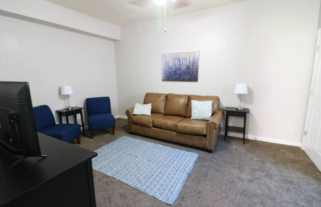 Windsor Park Pad apt 2 min to Mass Ave With AC - Foto 20