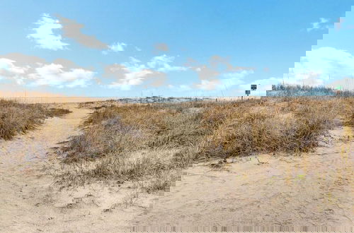 Photo 24 - 204 B Port O Call by Avantstay Beachfront Condo!