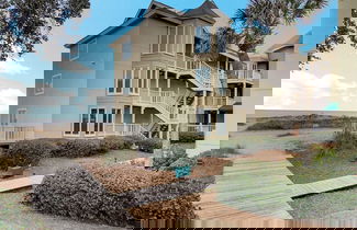 Photo 3 - 204 B Port O Call by Avantstay Beachfront Condo!