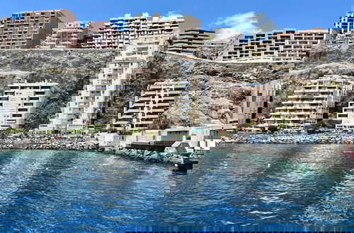 Foto 18 - Apartment With Magnificent sea Views