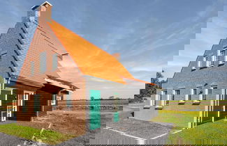 Foto 1 - Luxury Holiday Home With hot Tub, in Zeeland