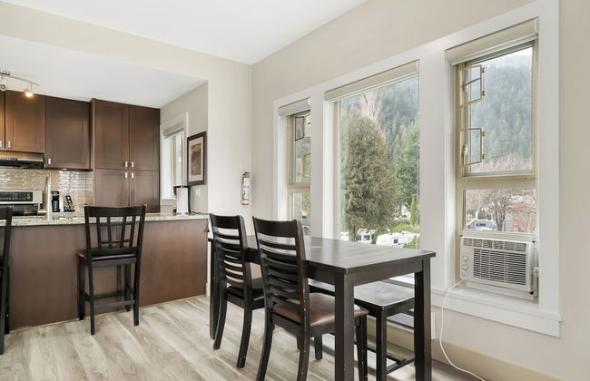 Harmony Haven 2BR Lakefront Suite - Foto 19