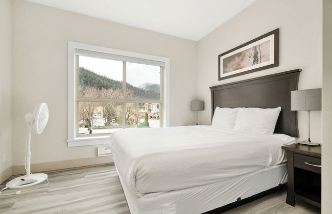 Harmony Haven 2BR Lakefront Suite - Foto 7