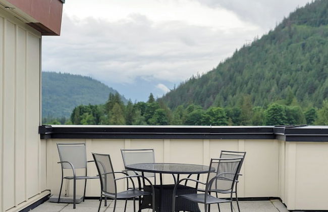 Elevated Escapes 2BR Suite Overlooking Lake - Foto 62