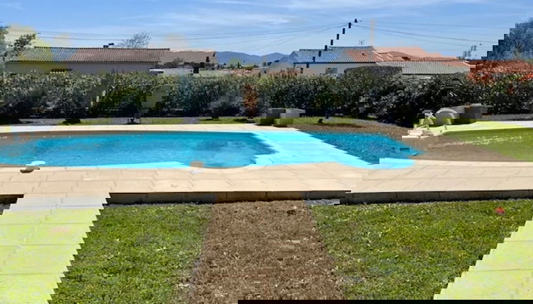 Foto 1 - Modern Villa Flovin With Swimming Pool