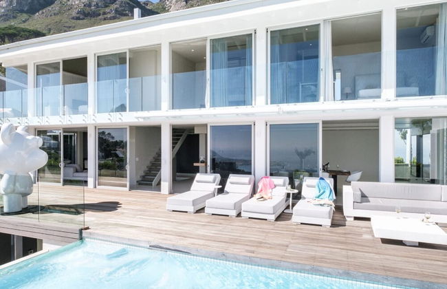 Exceptionally Unique Magnum Villa w Sea Views - Foto 1